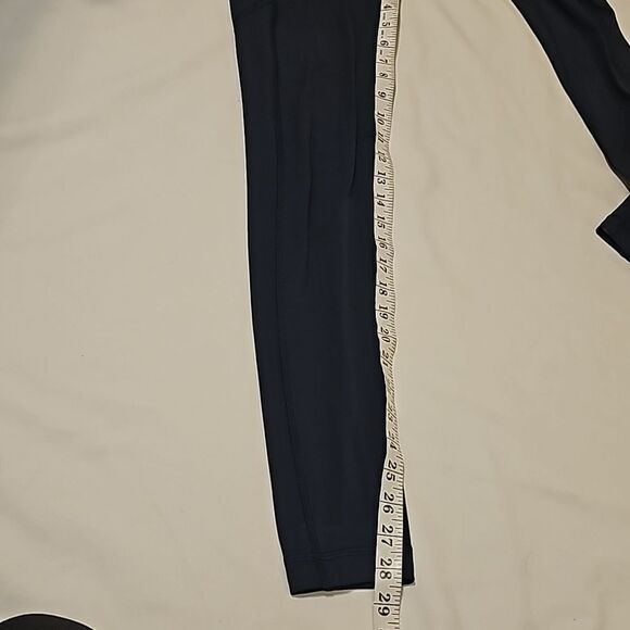 Lulu Lemon blue leggings with side pockets size 4 - Picture 5 of 8